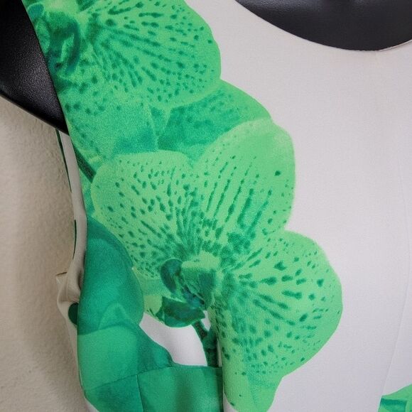 Calvin Klein fit & flare orchid floral print dress size Small - Picture 2 of 5